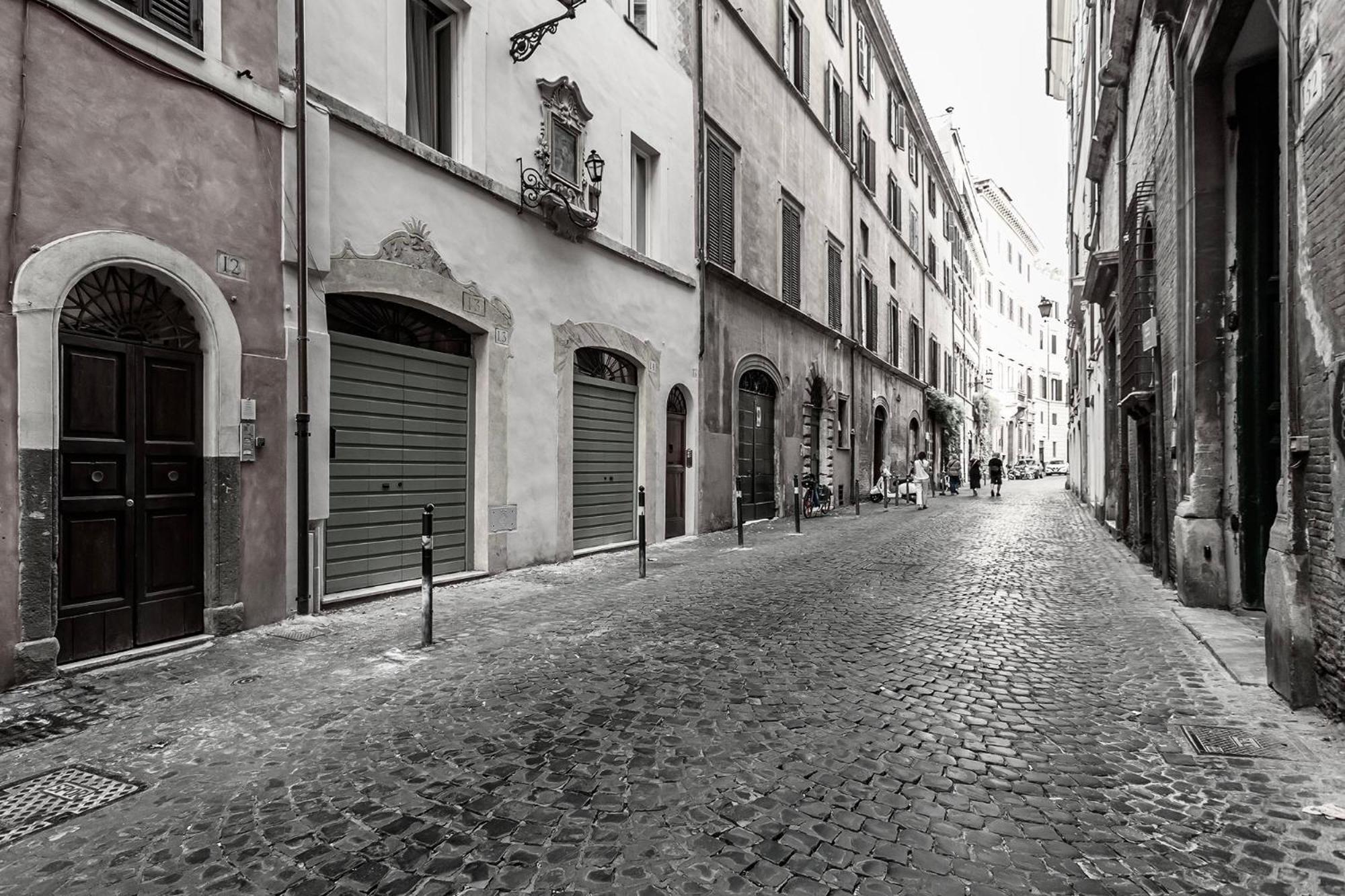 Old Monserrato In Campo De' Fiori Рим Екстер'єр фото